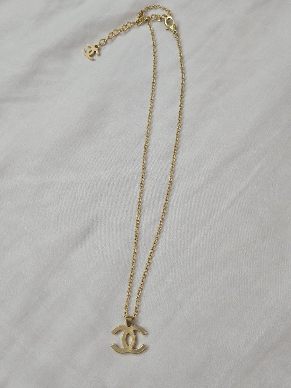 Gold plate chain necklace